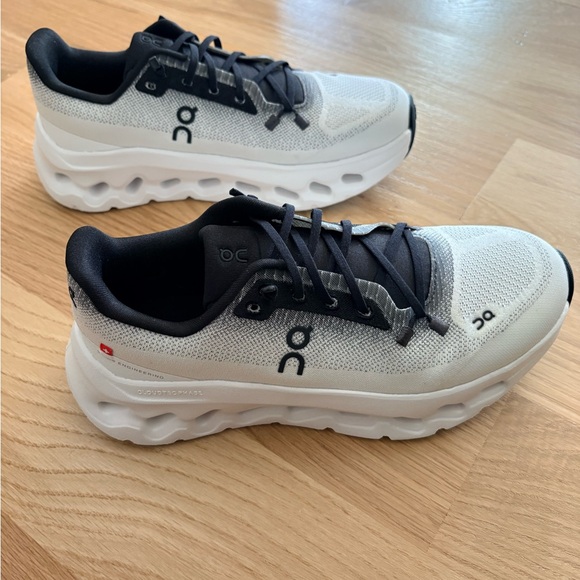 On Running OC Cloudtilt black ivory Women's 7 Sneakers NEW - Picture 5 of 7